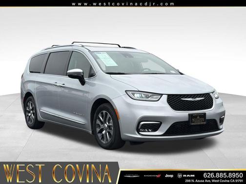 Silver Mist Clearcoat 2023 Chrysler Pacifica L