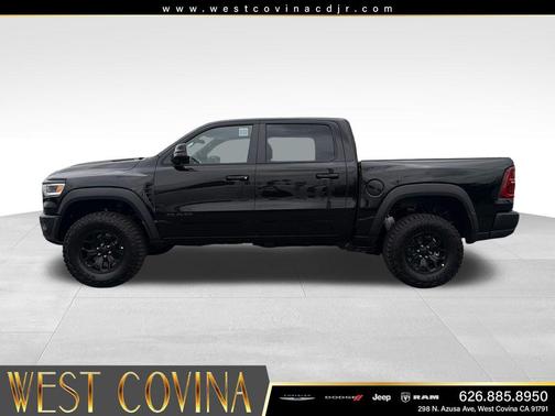 Diamond Black Crystal Pearlcoat 2026 RAM 1500 RHO Crew Cab 4x4 5'7' Box