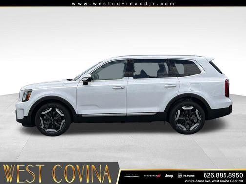Glacial White Pearl 2023 Kia Telluride S
