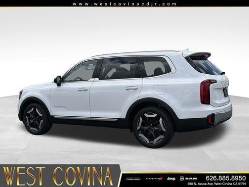 Glacial White Pearl 2023 Kia Telluride S
