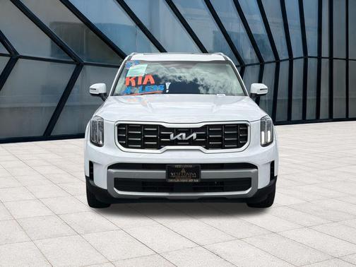 Glacial White Pearl 2023 Kia Telluride S
