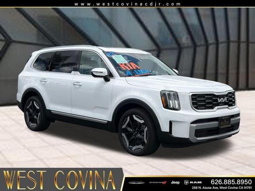 Glacial White Pearl 2023 Kia Telluride S
