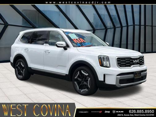 Glacial White Pearl 2023 Kia Telluride S