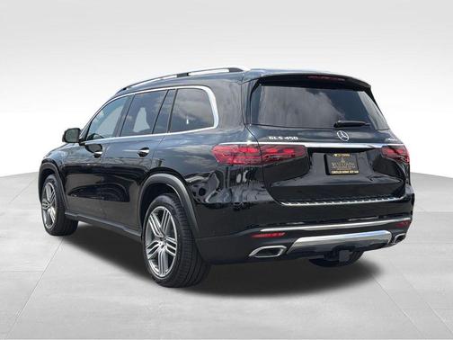 Obsidian Black Metallic 2025 Mercedes-Benz GLS 450 4MATIC