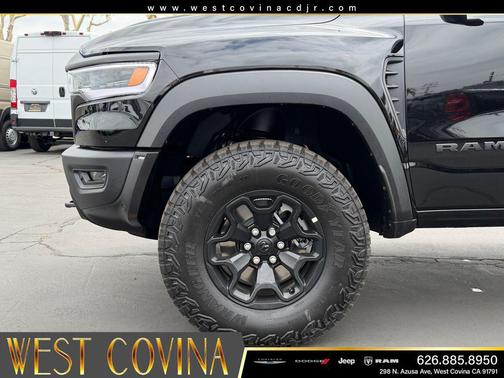 Diamond Black Crystal Pearlcoat 2026 RAM 1500 RHO Crew Cab 4x4 5'7' Box