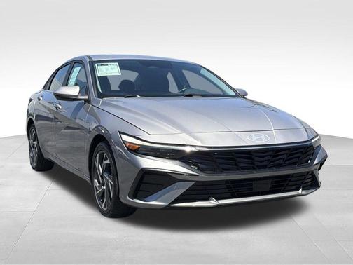 Fluid Metal 2025 Hyundai ELANTRA SEL