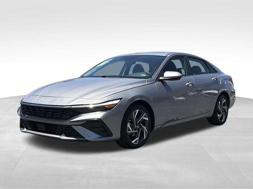 Fluid Metal 2025 Hyundai ELANTRA SEL