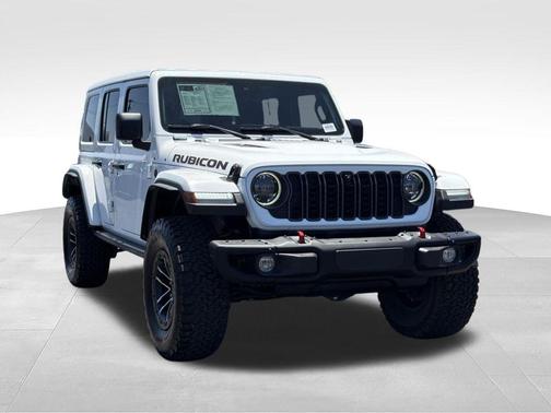 Bright White Clearcoat 2024 Jeep Wrangler Rubicon