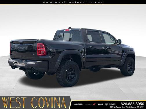 Diamond Black Crystal Pearlcoat 2026 RAM 1500 RHO Crew Cab 4x4 5'7' Box
