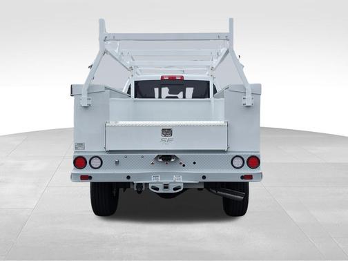 Bright White Clearcoat 2026 RAM 3500 Tradesman Crew Cab 4x4 8' Box
