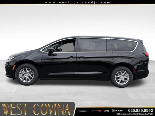 Diamond Black Crystal Pearlcoat 2026 Chrysler Pacifica L