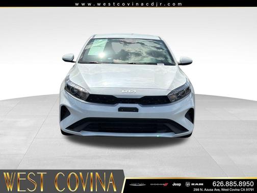 Snow White Pearl 2023 Kia Forte LXS
