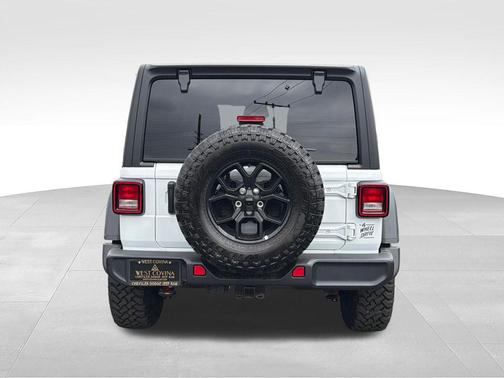 Bright White Clearcoat 2026 Jeep Wrangler Willys
