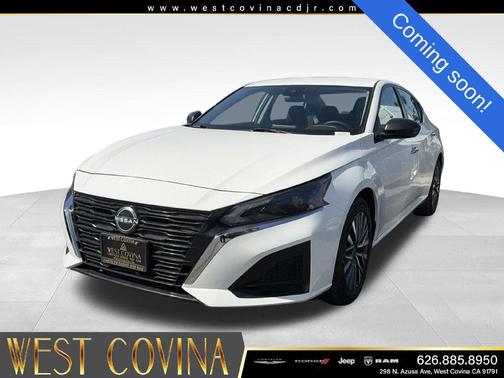 Glacier White 2025 Nissan Altima 2.5 SV