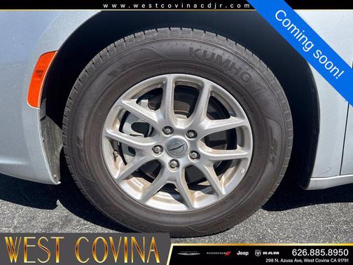 Silver Mist Clearcoat 2024 Chrysler Pacifica Touring L