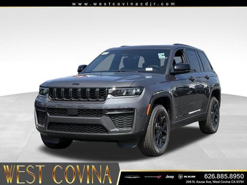 Baltic Gray Metallic Clearcoat 2026 Jeep Grand Cherokee Altitude
