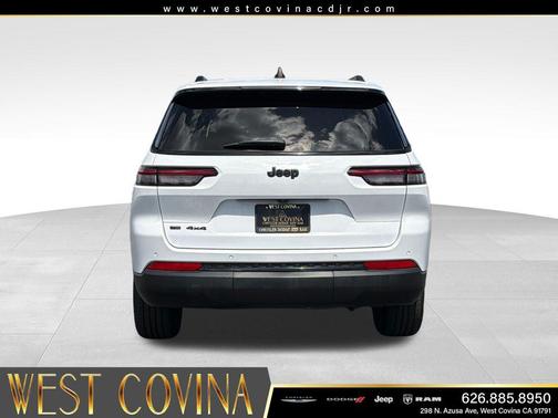 Bright White Clearcoat 2023 Jeep Grand Cherokee L Altitude