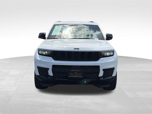 Bright White Clearcoat 2023 Jeep Grand Cherokee L Altitude