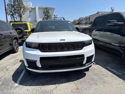 Bright White Clearcoat 2023 Jeep Grand Cherokee L Summit Reserve