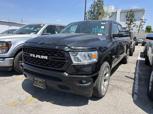 Diamond Black Crystal Pearlcoat 2024 RAM 1500 Big Horn/Lone Star