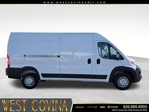 Bright White Clearcoat 2026 RAM ProMaster 2500 Tradesman