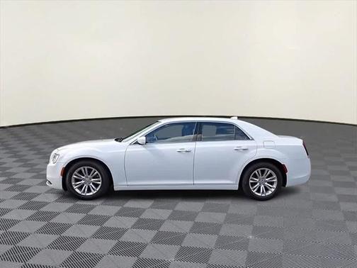 2017 Chrysler 300 Limited