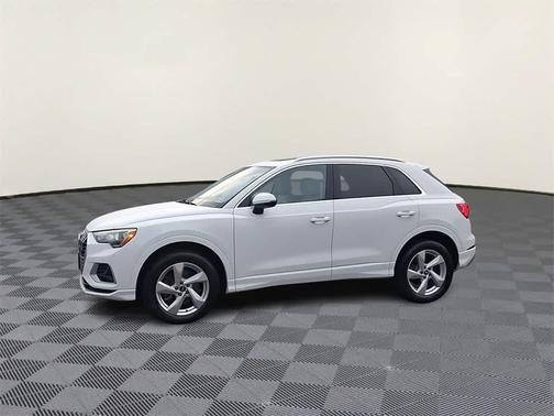 2022 Audi Q3 40 Premium