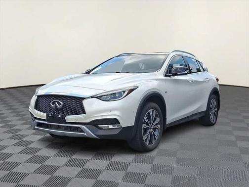 2018 INFINITI QX30 Premium