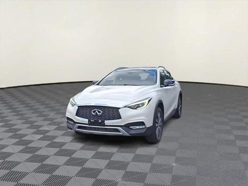 2018 INFINITI QX30 Premium