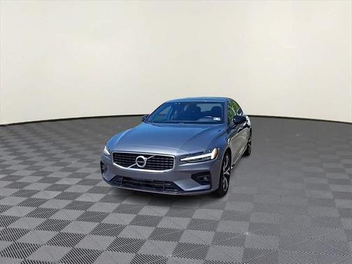 2019 Volvo S60 T6 R-Design