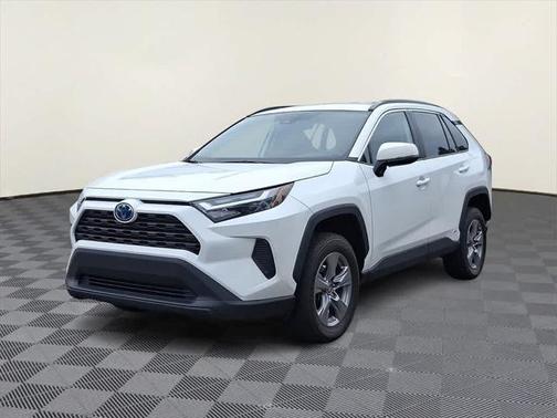 2022 Toyota RAV4 Hybrid XLE