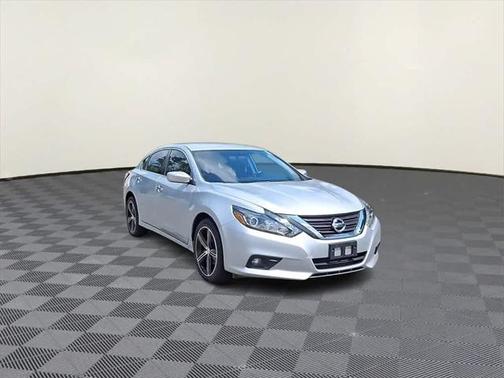 2016 Nissan Altima 2.5 SR