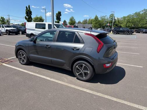 Interstellar Gray 2026 Kia Niro LX