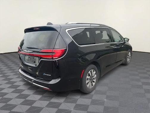 2021 Chrysler Pacifica Hybrid Touring L