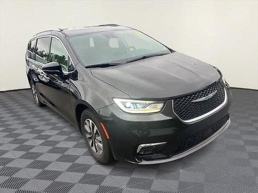 2021 Chrysler Pacifica Hybrid Touring L