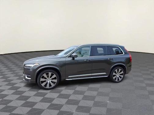 2022 Volvo XC90 T6 Inscription