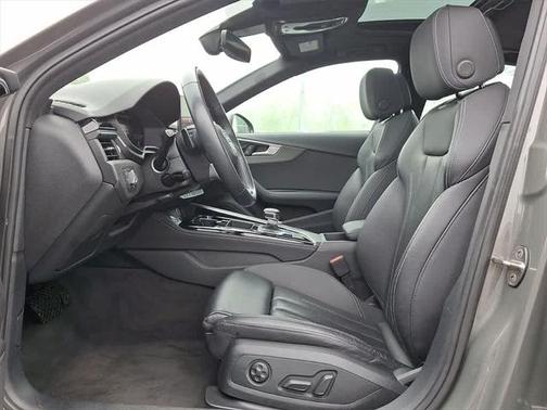 2023 Audi A4 45 S line Premium Plus