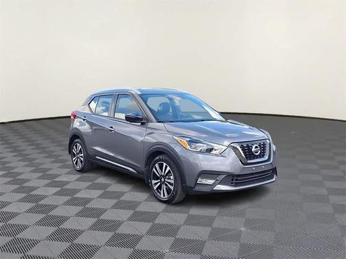 2019 Nissan Kicks SR
