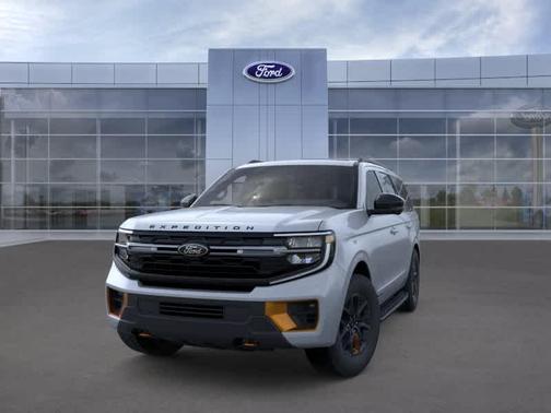 Glacier Gray Metallic Tri-Coat 2026 Ford Expedition Tremor