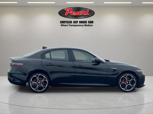 2024 Alfa Romeo Giulia Veloce AWD