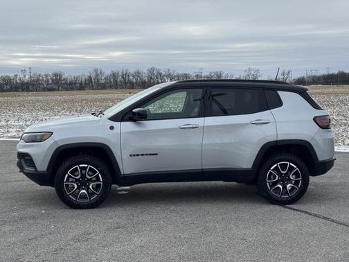 2024 Jeep Compass Trailhawk