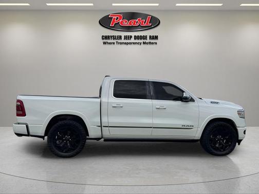 Ivory White Tri-Coat Pearlcoat 2023 RAM 1500 Limited