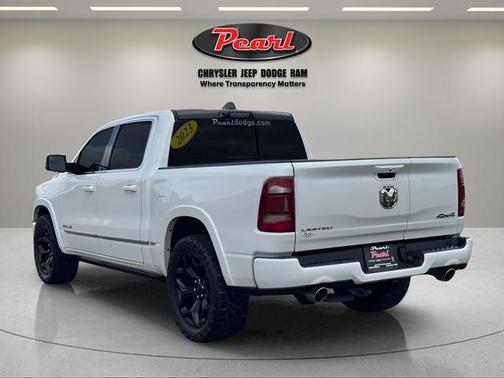 Ivory White Tri-Coat Pearlcoat 2023 RAM 1500 Limited