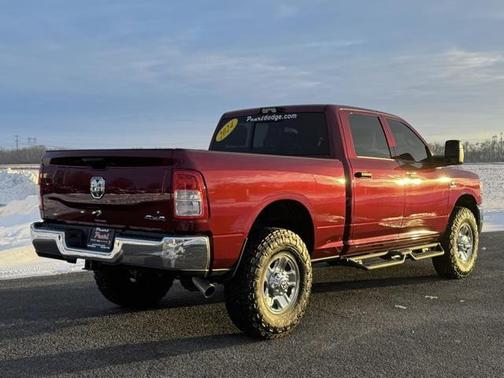 2024 RAM 2500 Tradesman Crew Cab 4x4 6'4' Box