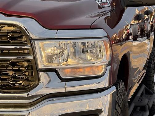 2024 RAM 2500 Tradesman Crew Cab 4x4 6'4' Box