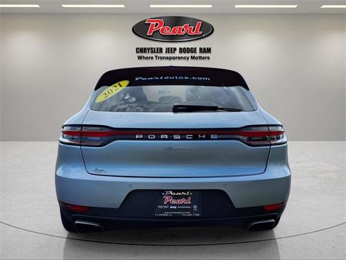 2021 Porsche Macan Base