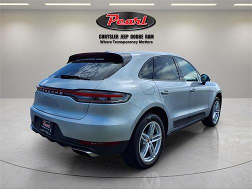 2021 Porsche Macan Base