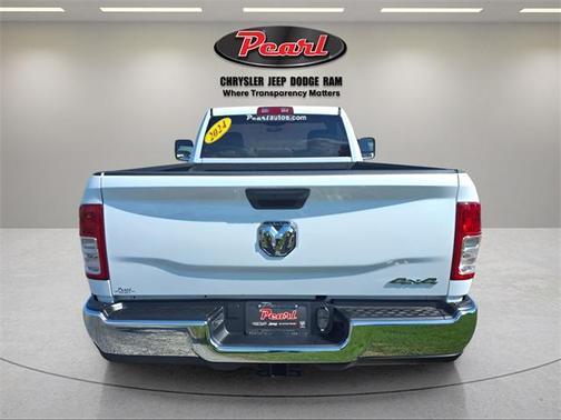 2024 RAM 2500 Tradesman Regular Cab 4x4 8' Box