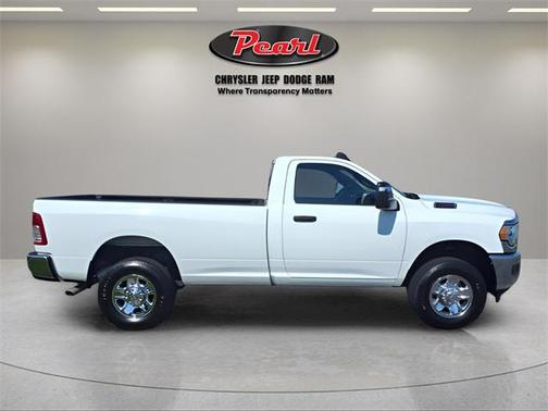2024 RAM 2500 Tradesman Regular Cab 4x4 8' Box