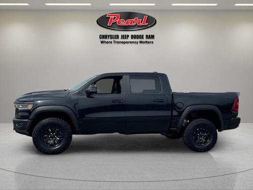 Diamond Black Crystal Pearlcoat 2026 RAM 1500 RHO Crew Cab 4x4 5'7' Box